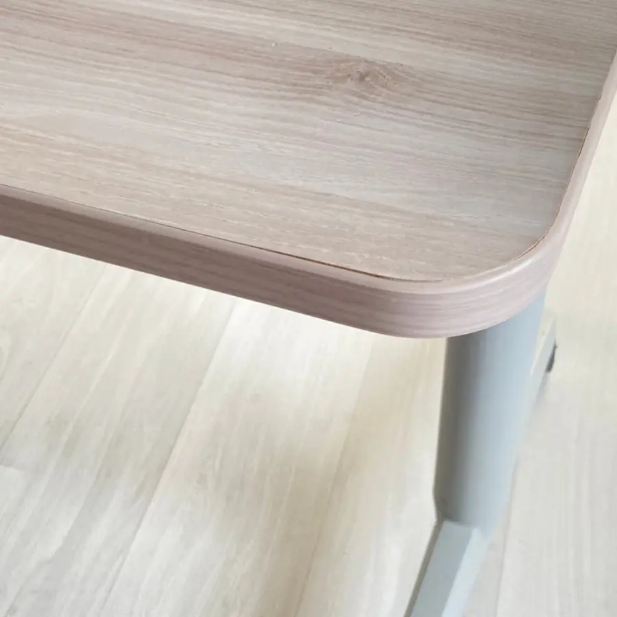 Table à roulettes, plateau basculant, bois clair, Steelcase